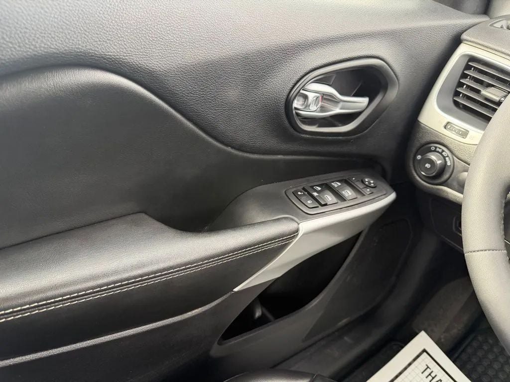 2022 Jeep Cherokee X 4x4