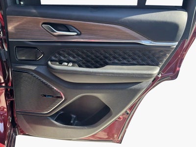 2022 Jeep Grand Cherokee Summit