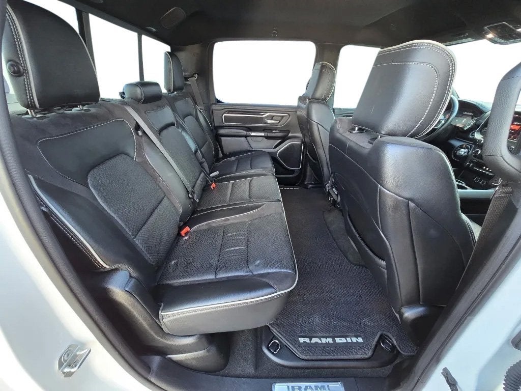 2020 RAM 1500 Laramie Crew Cab 4x4 5'7' Box