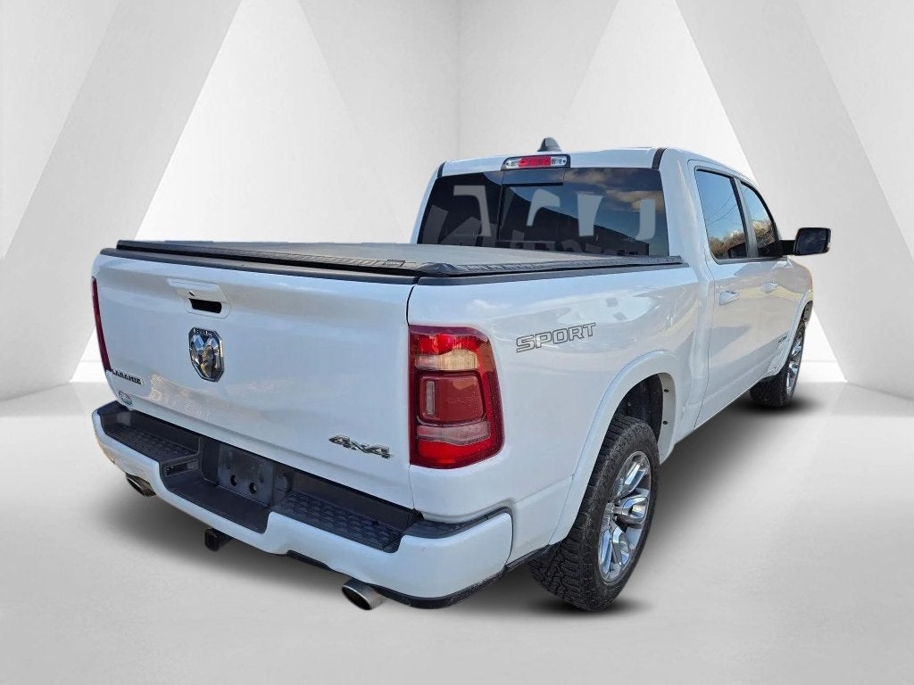 2020 RAM 1500 Laramie Crew Cab 4x4 5'7' Box