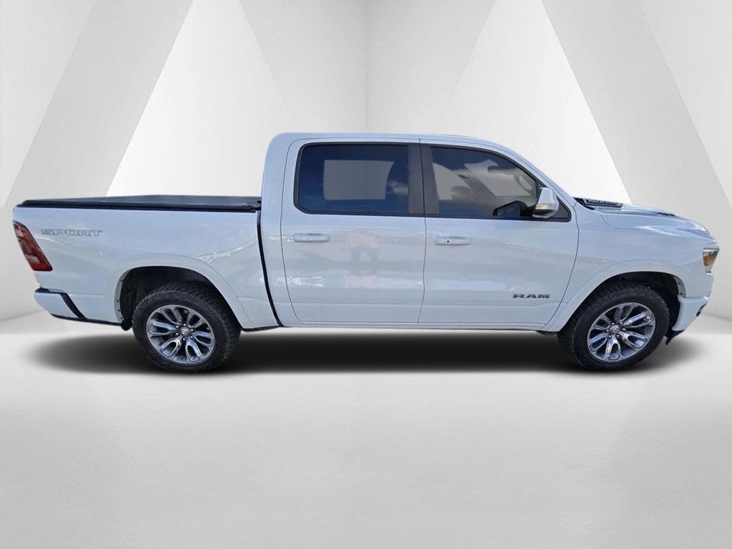2020 RAM 1500 Laramie Crew Cab 4x4 5'7' Box