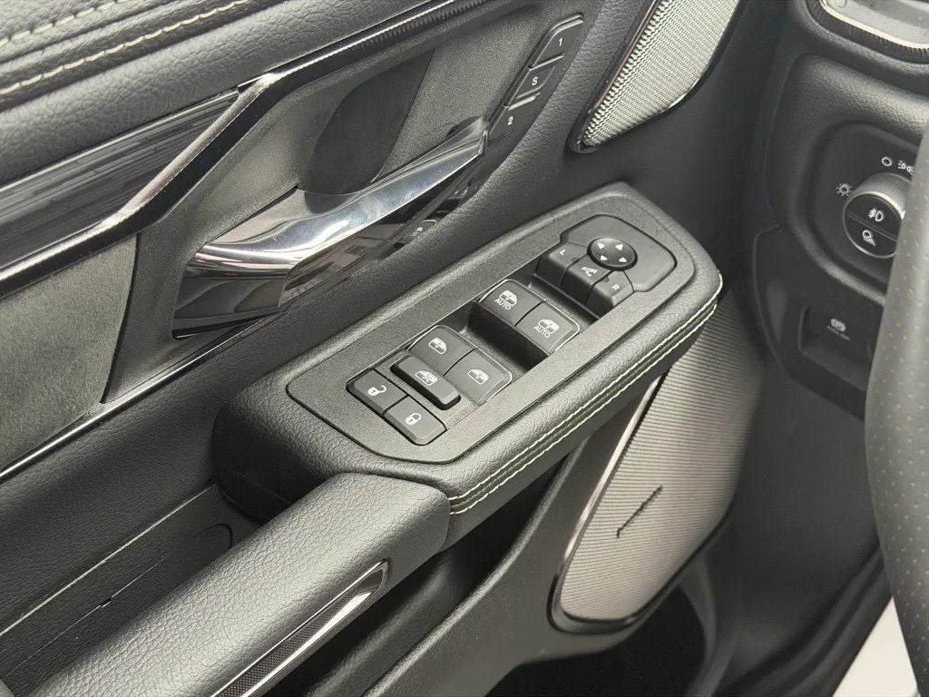 2026 RAM 1500 Rebel Crew Cab 4x4 5'7' Box