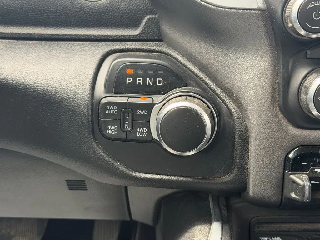 2019 RAM 1500 Big Horn/Lone Star Crew Cab 4x4 6'4' Box