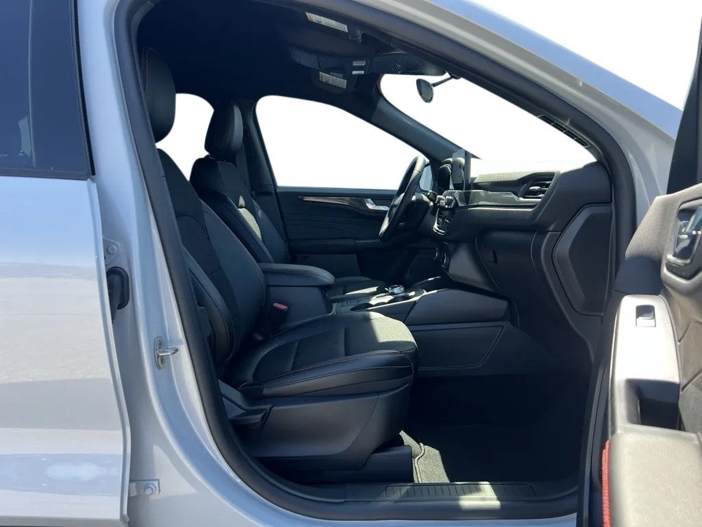 2025 Ford Escape Hybrid ST-Line