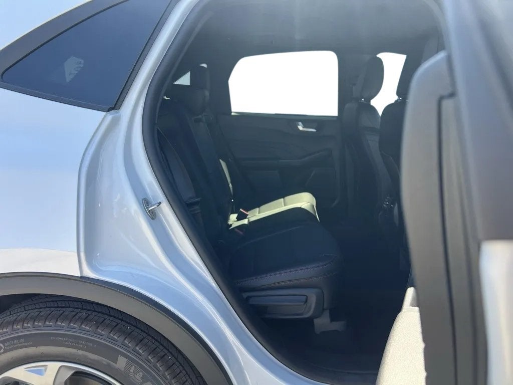 2025 Ford Escape Hybrid ST-Line