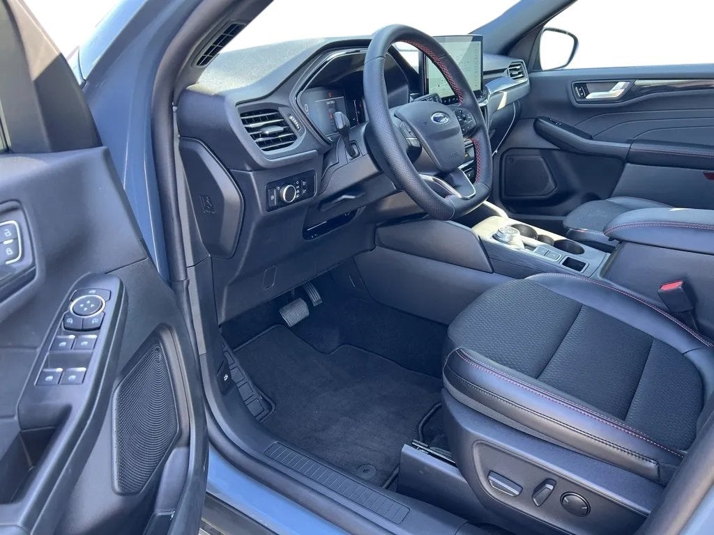 2025 Ford Escape Hybrid ST-Line