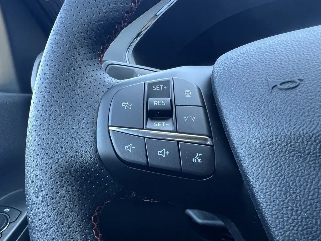 2025 Ford Escape Hybrid ST-Line