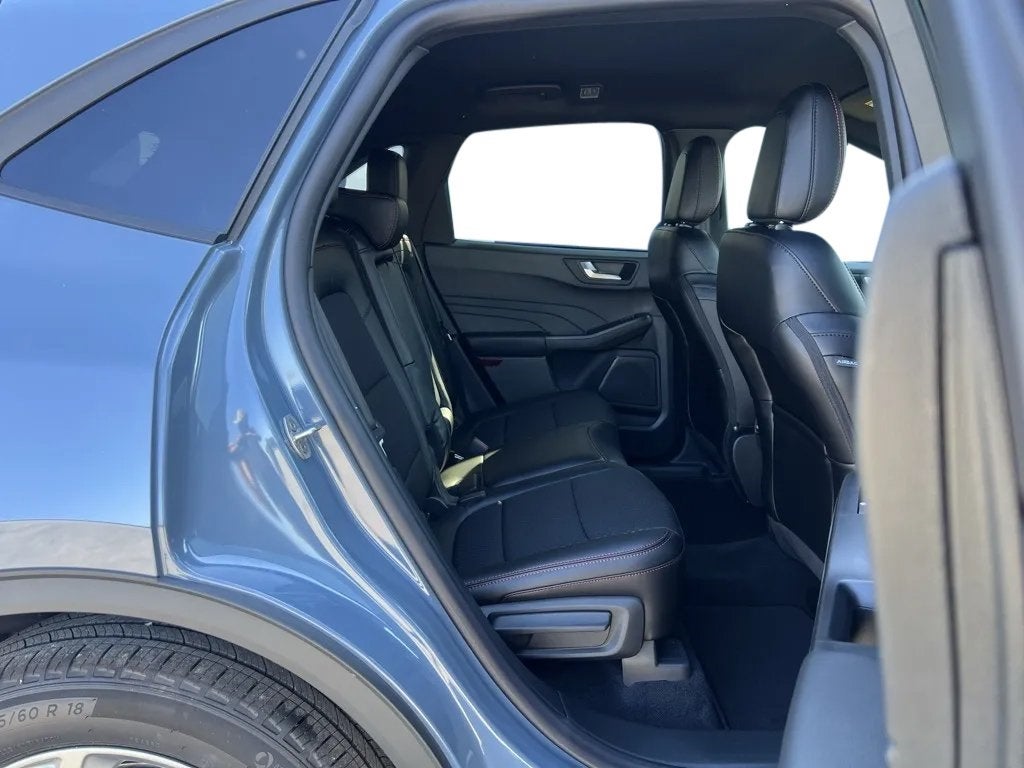 2025 Ford Escape Hybrid ST-Line