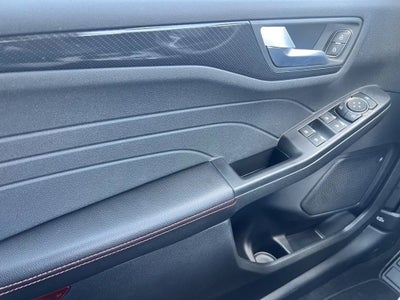 2025 Ford Escape Hybrid ST-Line