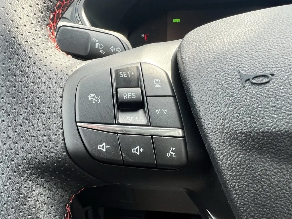 2025 Ford Escape Hybrid ST-Line