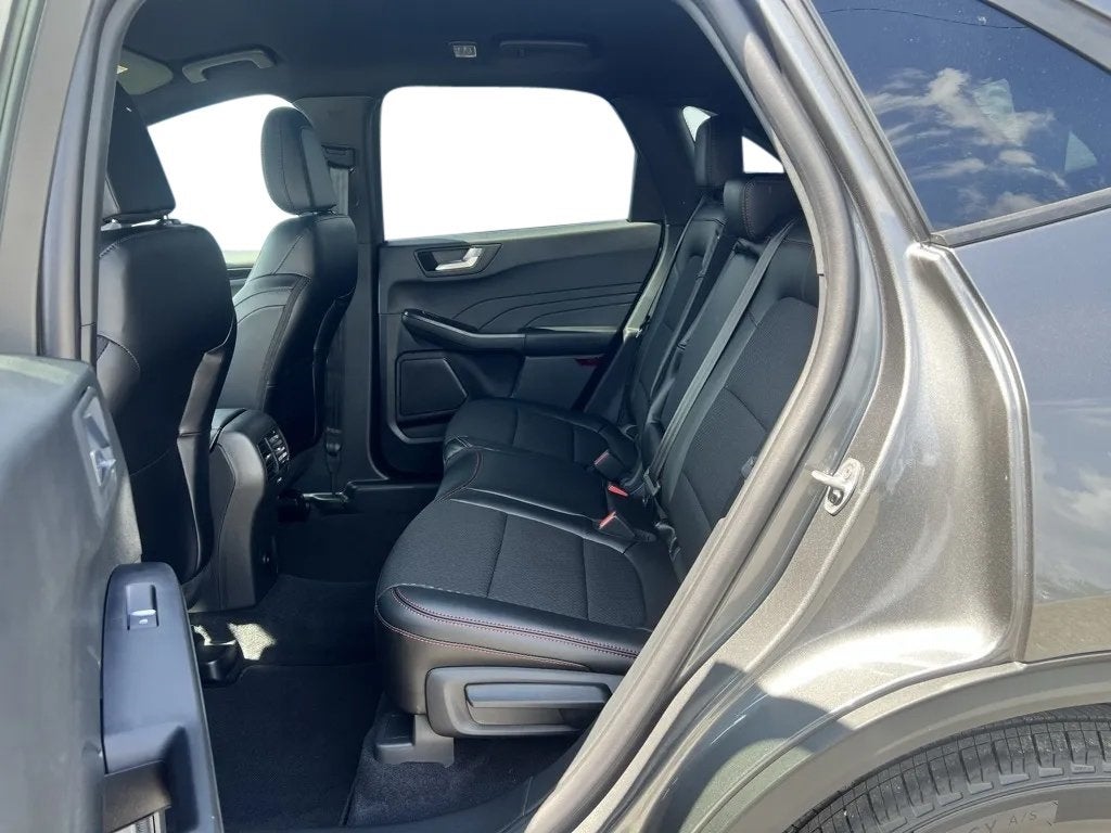 2025 Ford Escape Hybrid ST-Line