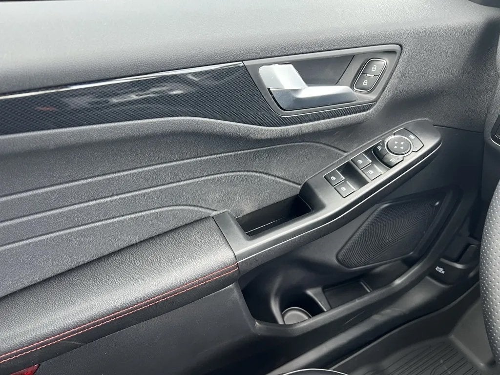 2026 Ford Escape Hybrid ST-Line Select