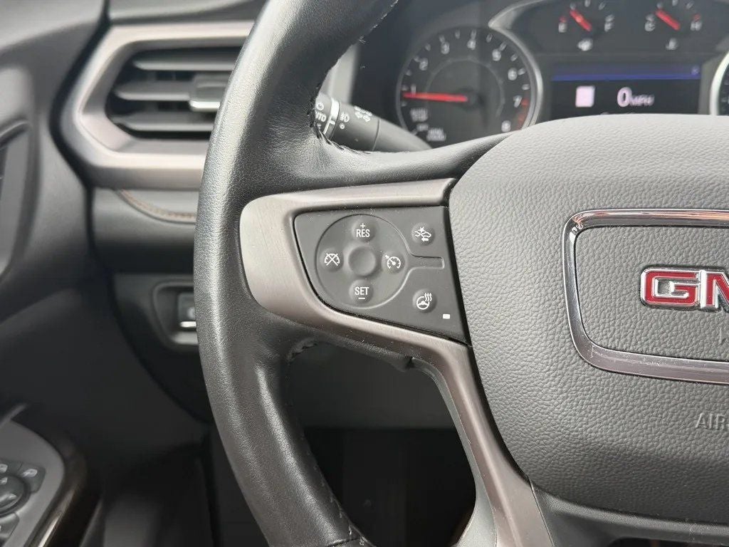 2022 GMC Acadia AWD AT4