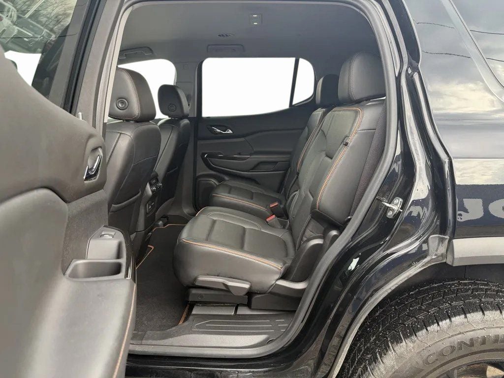 2022 GMC Acadia AWD AT4