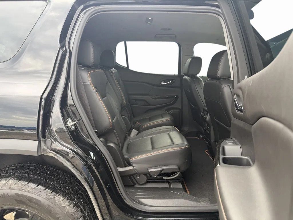 2022 GMC Acadia AWD AT4