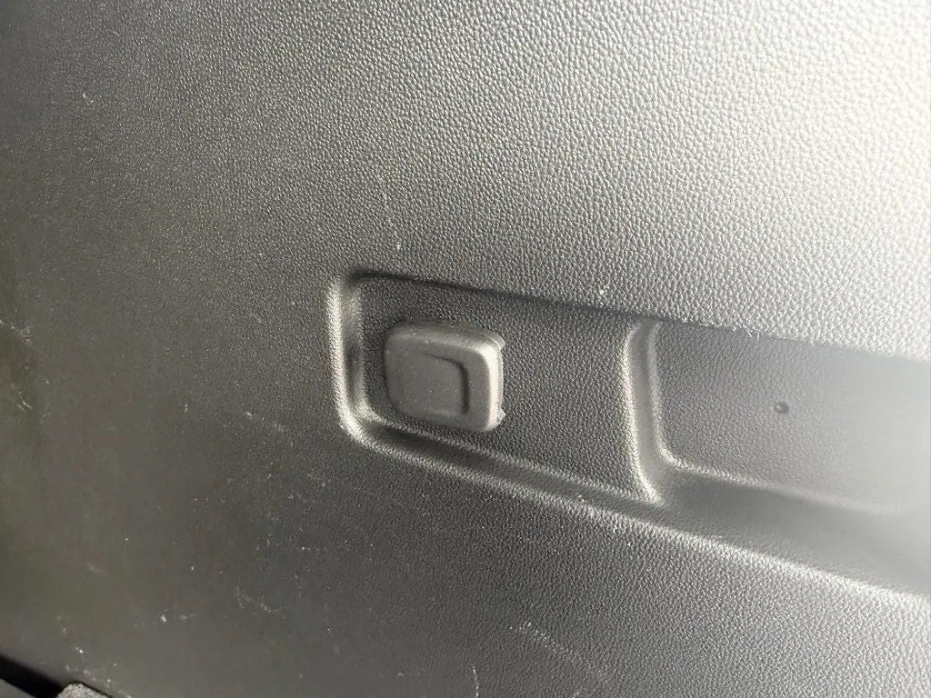 2022 GMC Acadia AWD AT4