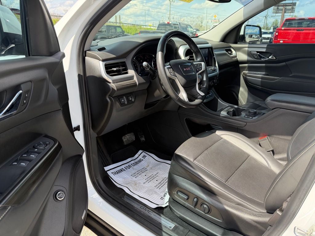 2022 GMC Acadia AWD SLT