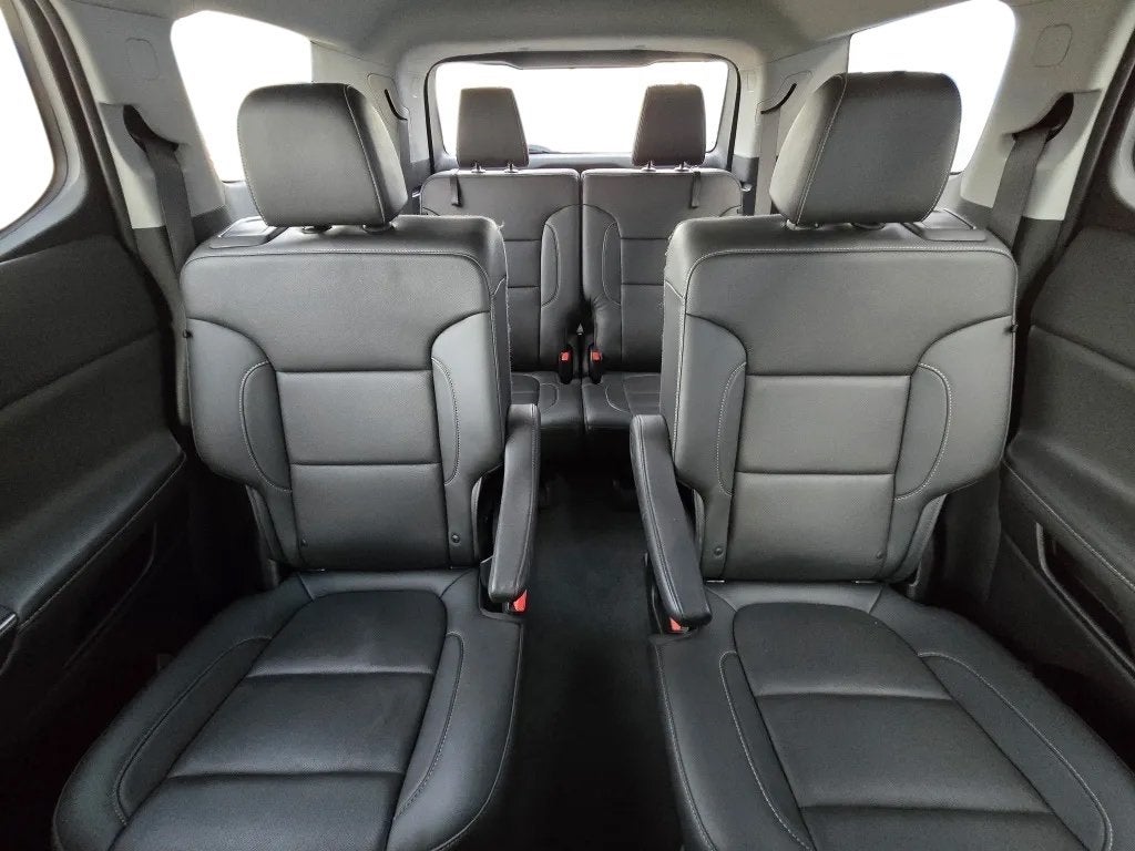 2022 GMC Acadia AWD SLT