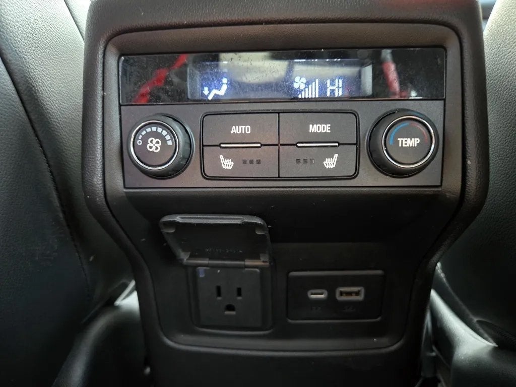 2022 GMC Acadia AWD SLT