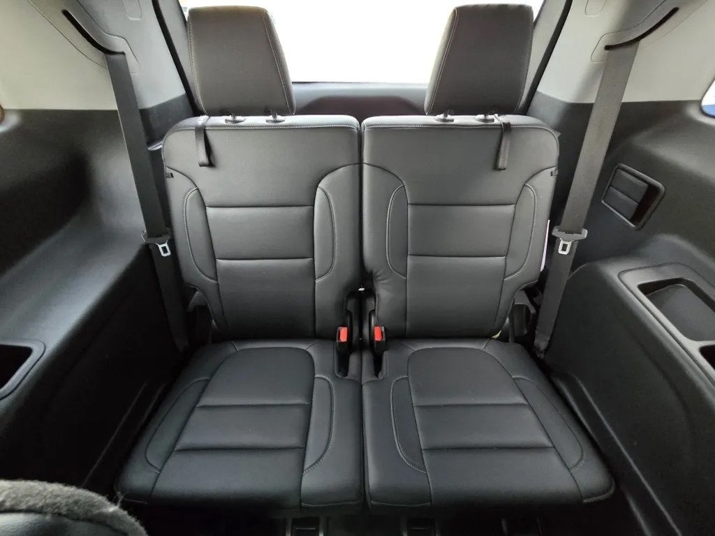 2022 GMC Acadia AWD SLT