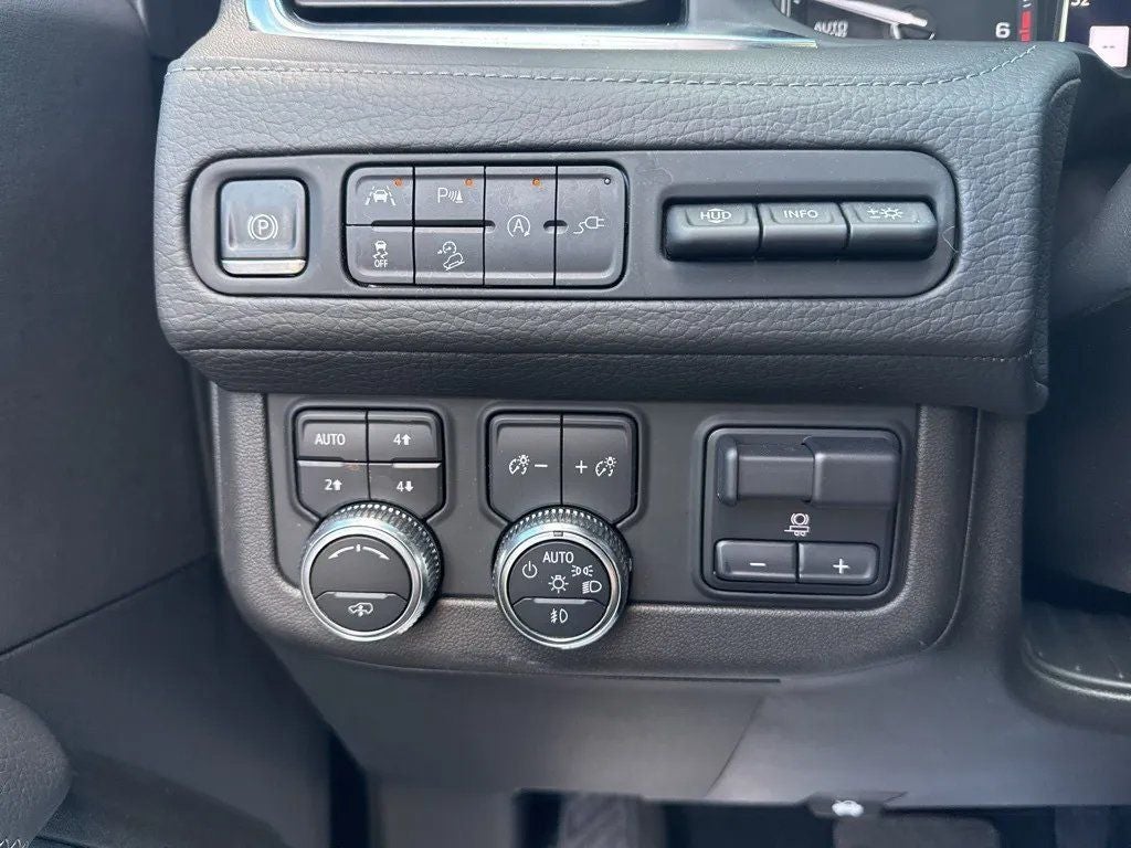 2021 GMC Yukon 4WD Denali