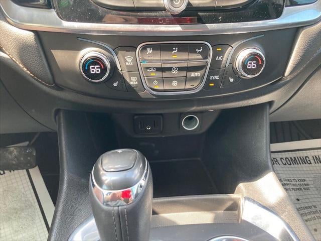 2020 Chevrolet Traverse AWD LT Cloth