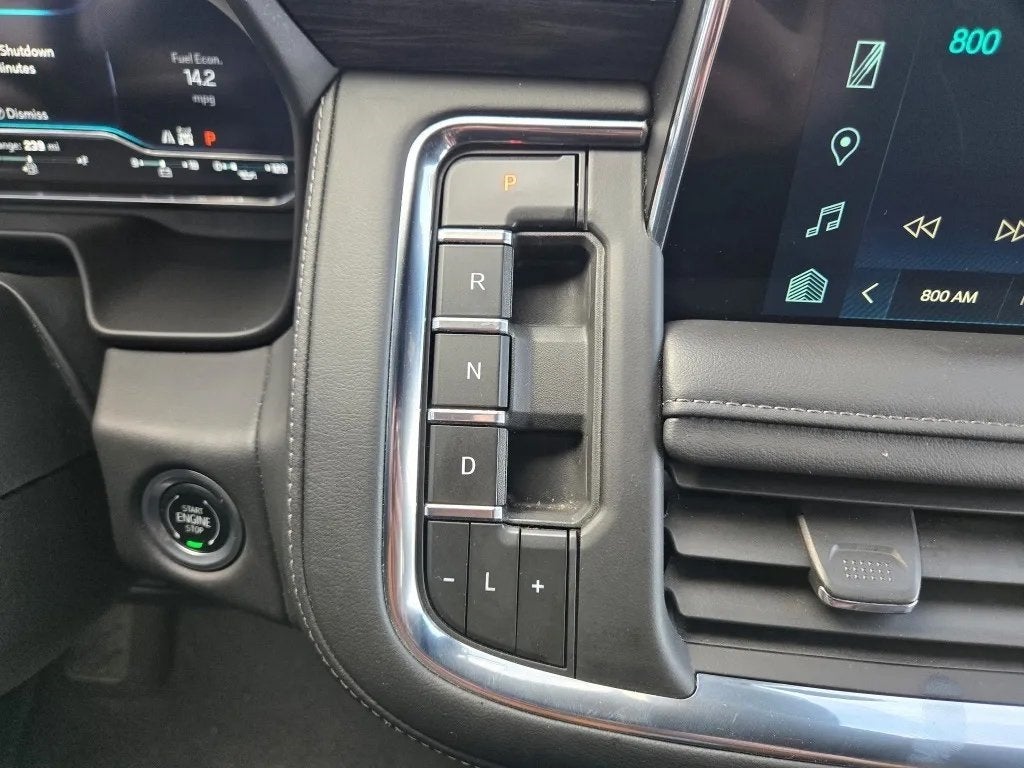 2024 Chevrolet Suburban 4WD LT