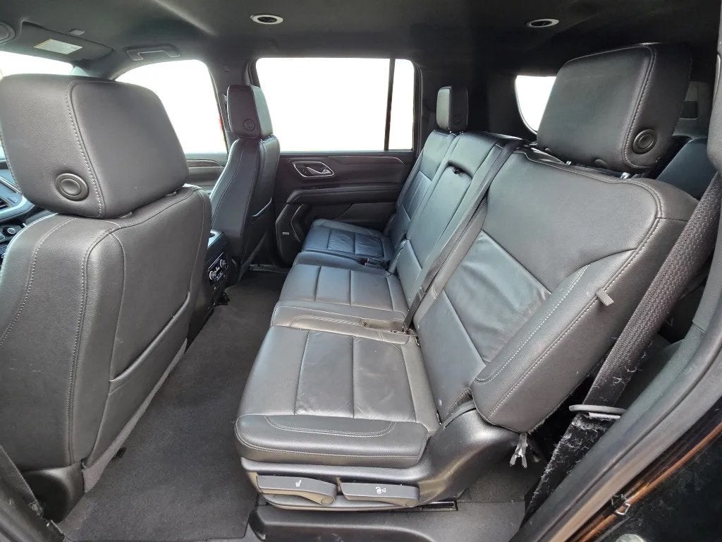 2024 Chevrolet Suburban 4WD LT