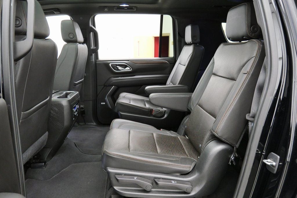 2021 Chevrolet Suburban High Country