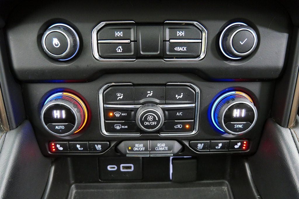 2021 Chevrolet Suburban High Country