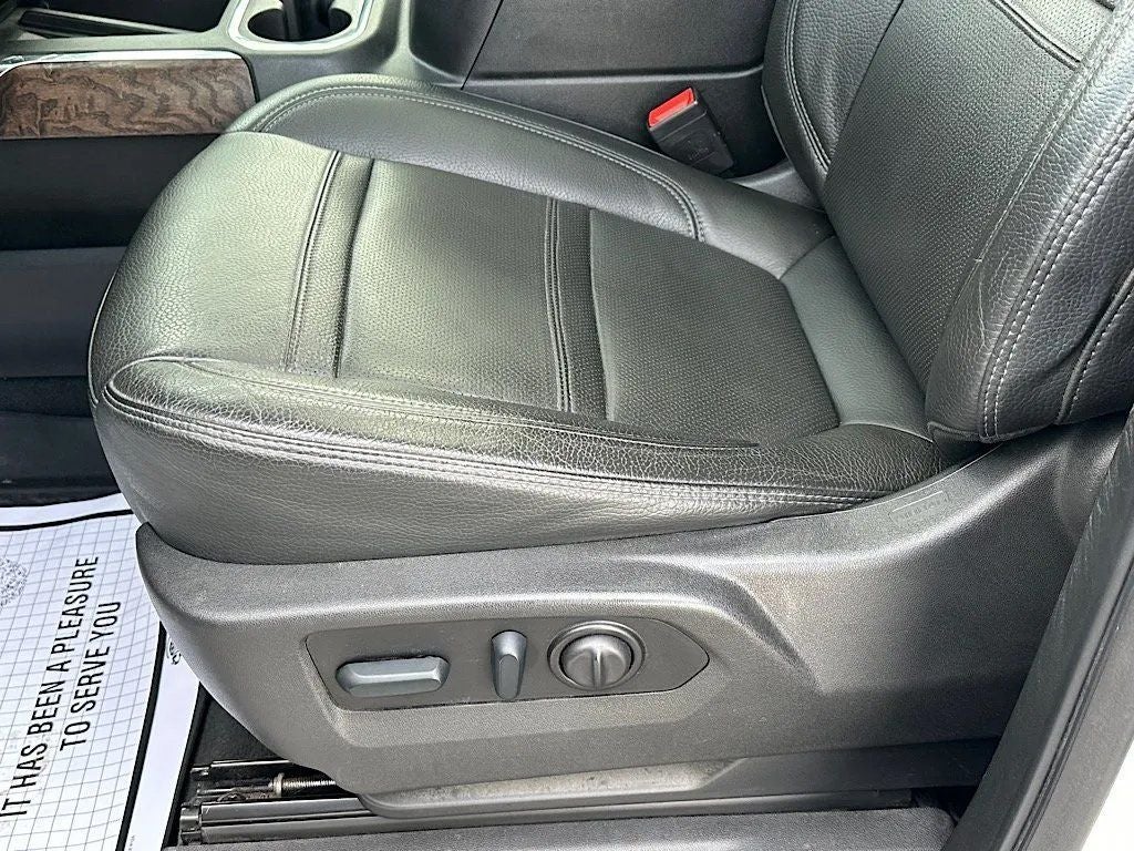 2023 GMC Sierra 2500HD 4WD Crew Cab Standard Bed Denali