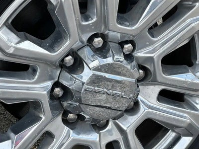 2023 GMC Sierra 2500HD 4WD Crew Cab Standard Bed Denali