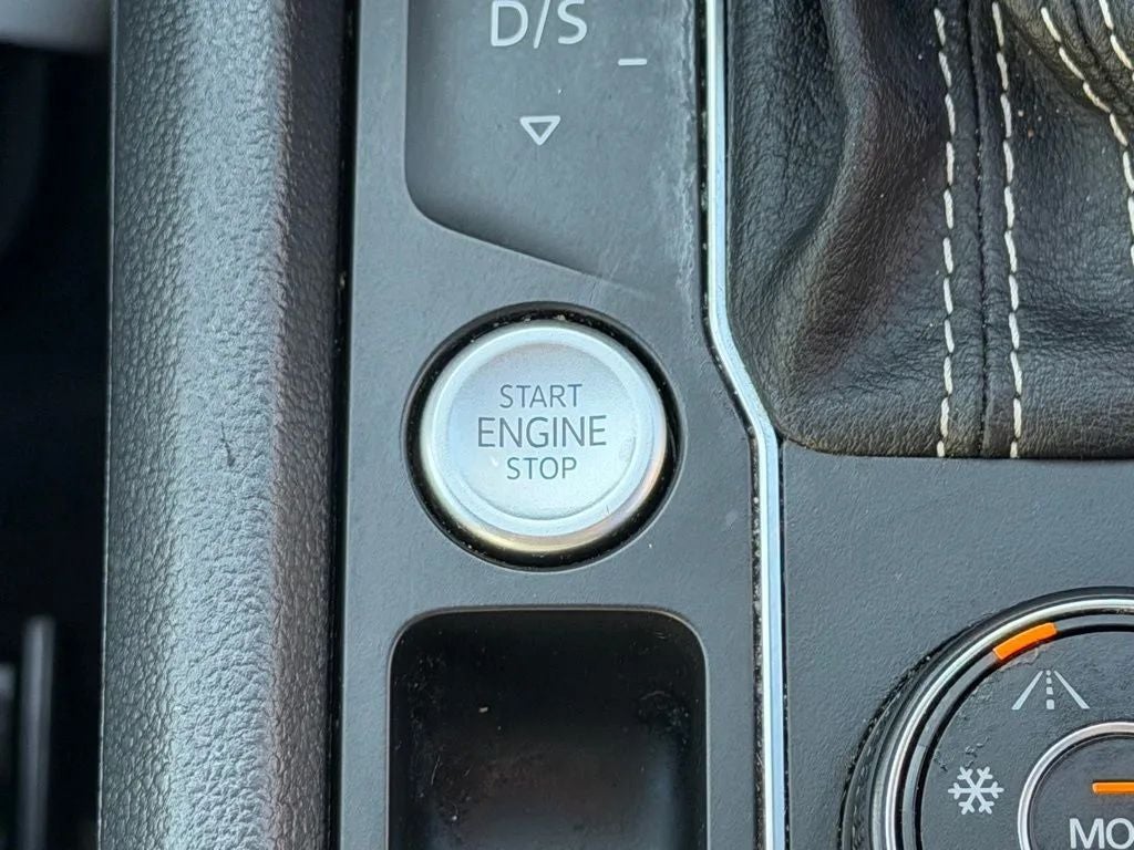 2022 Volkswagen Atlas Cross Sport 2.0T SEL