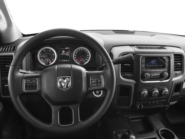 2017 RAM 3500 Tradesman Crew Cab 4x4 6'4' Box