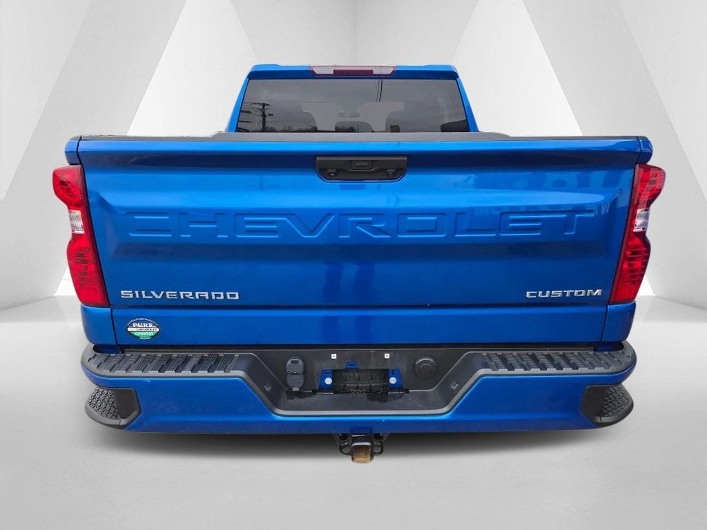 2023 Chevrolet Silverado 1500 4WD Crew Cab Short Bed Custom