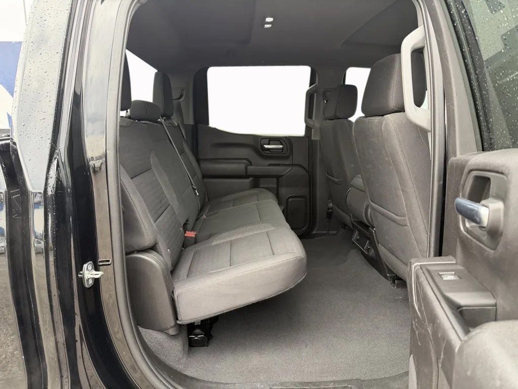 2023 Chevrolet Silverado 1500 4WD Crew Cab Short Bed Custom