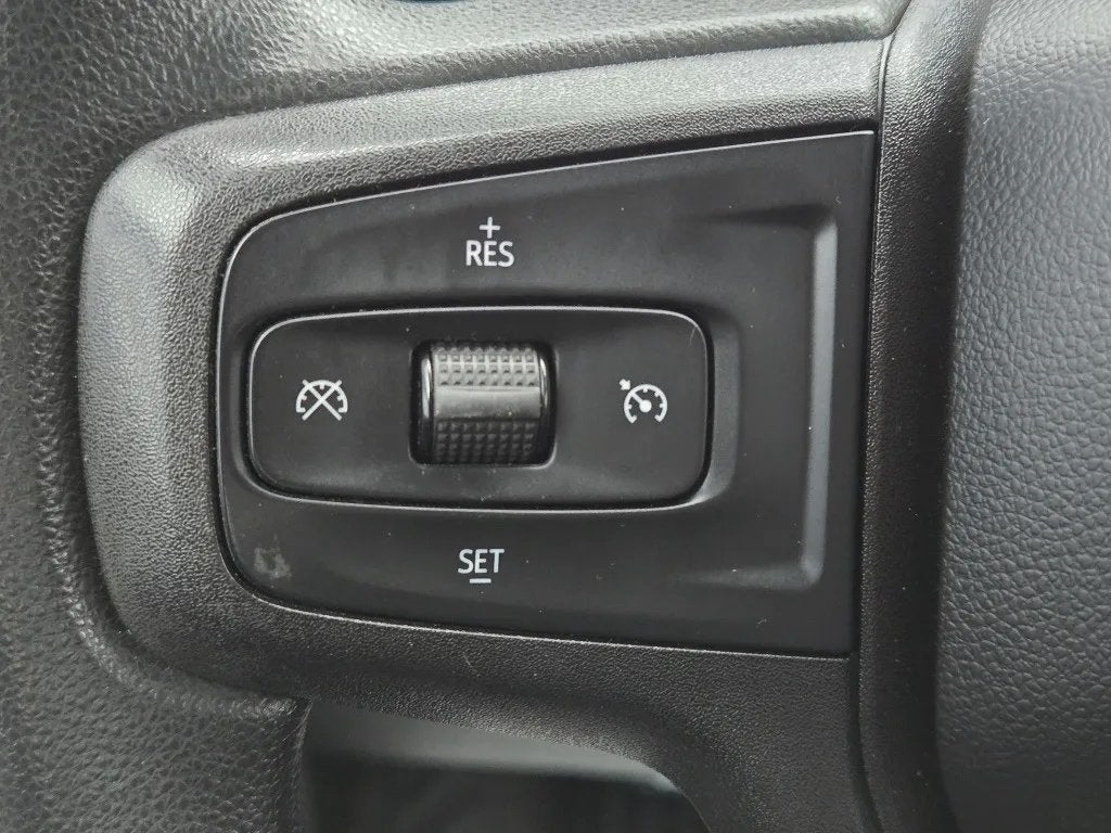 2020 Chevrolet Silverado 1500 4WD Crew Cab Short Bed Custom