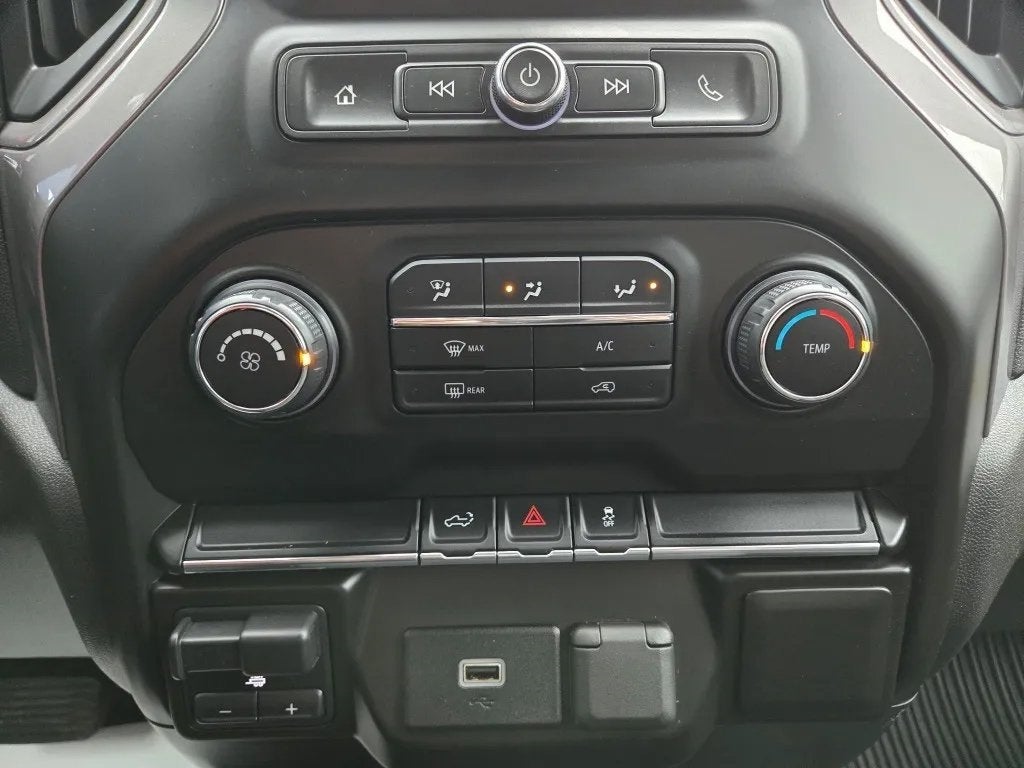 2020 Chevrolet Silverado 1500 4WD Crew Cab Short Bed Custom