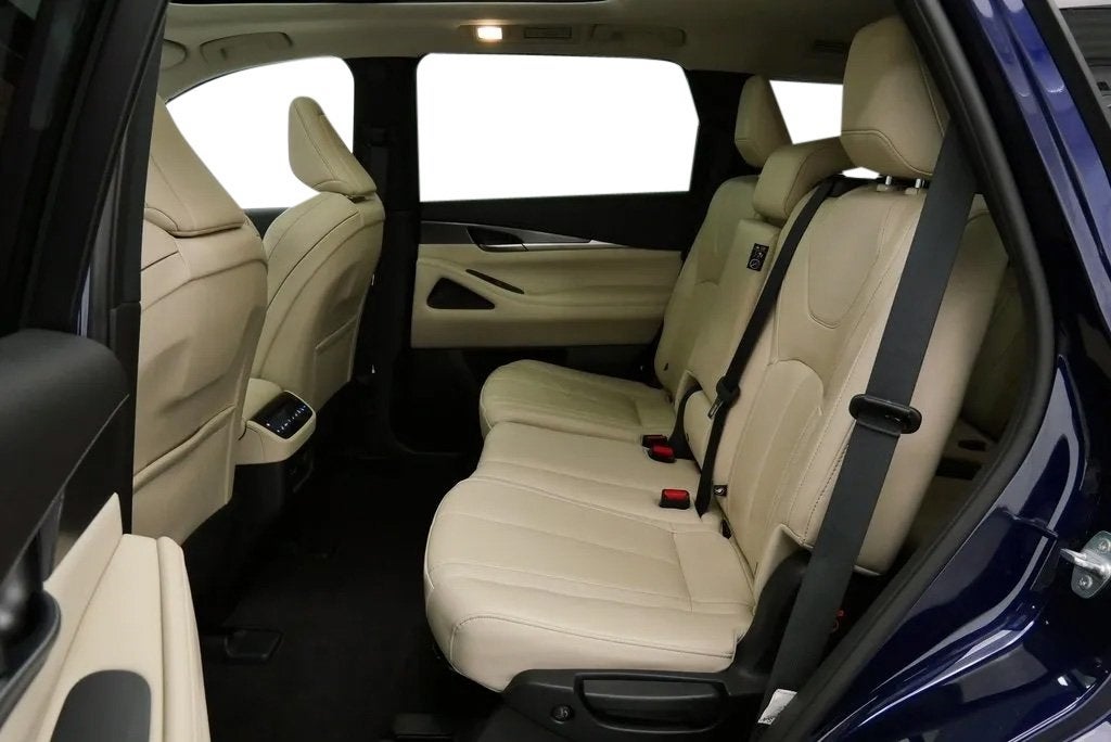 2023 INFINITI QX60 LUXE AWD