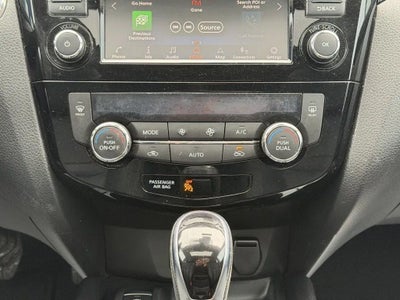 2021 Nissan Rogue Sport SL FWD Xtronic CVT