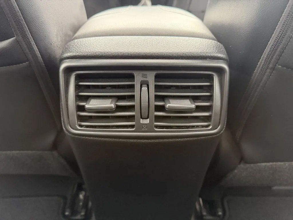 2021 Nissan Rogue Sport SL FWD Xtronic CVT