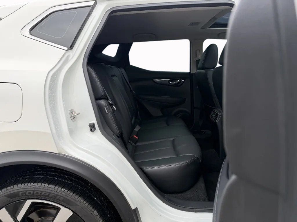 2021 Nissan Rogue Sport SL FWD Xtronic CVT